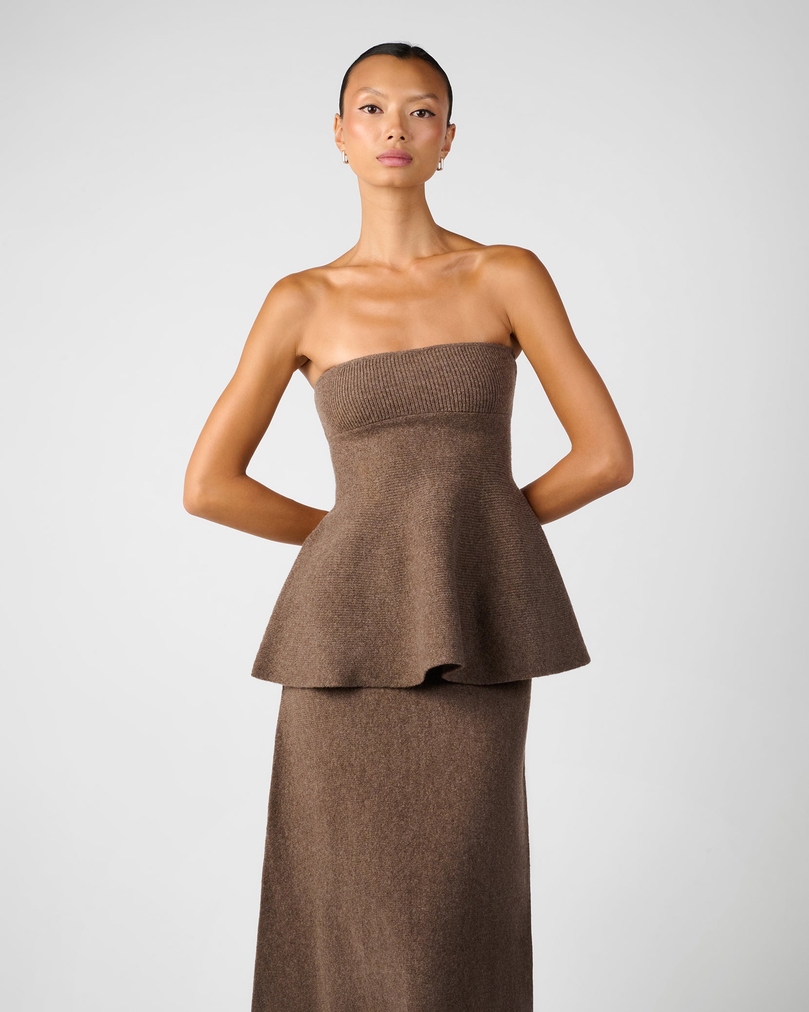 最終値下げthetoe Hydra Peplum Tops S Hydra Peplum Tops – THE TOÉ