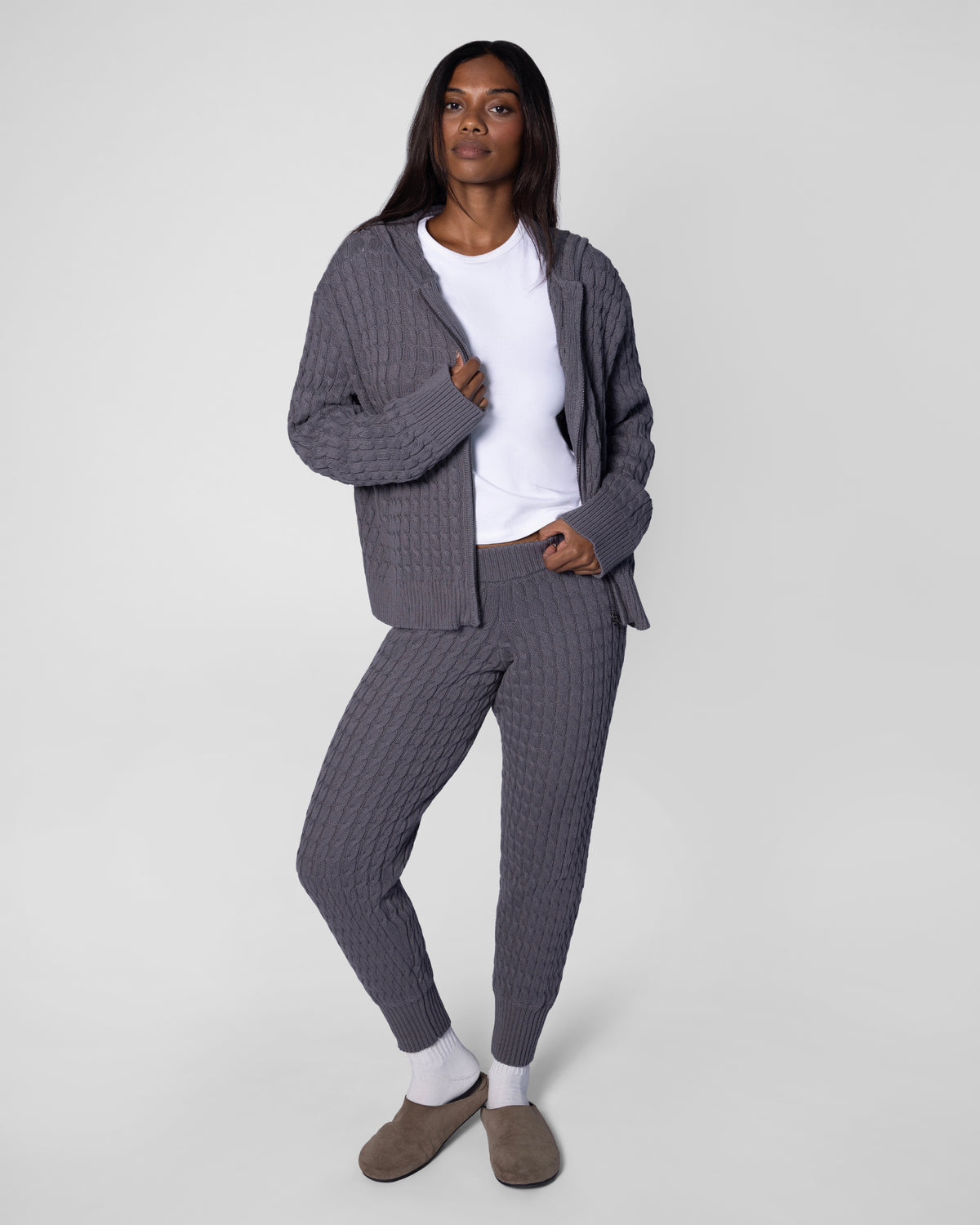 [Charcoal Grey] - Model