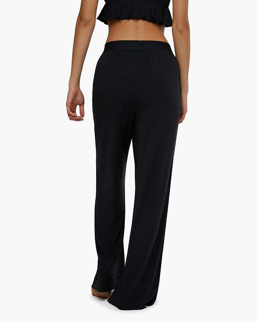 Alo Yoga: Black Pants now up to −41%