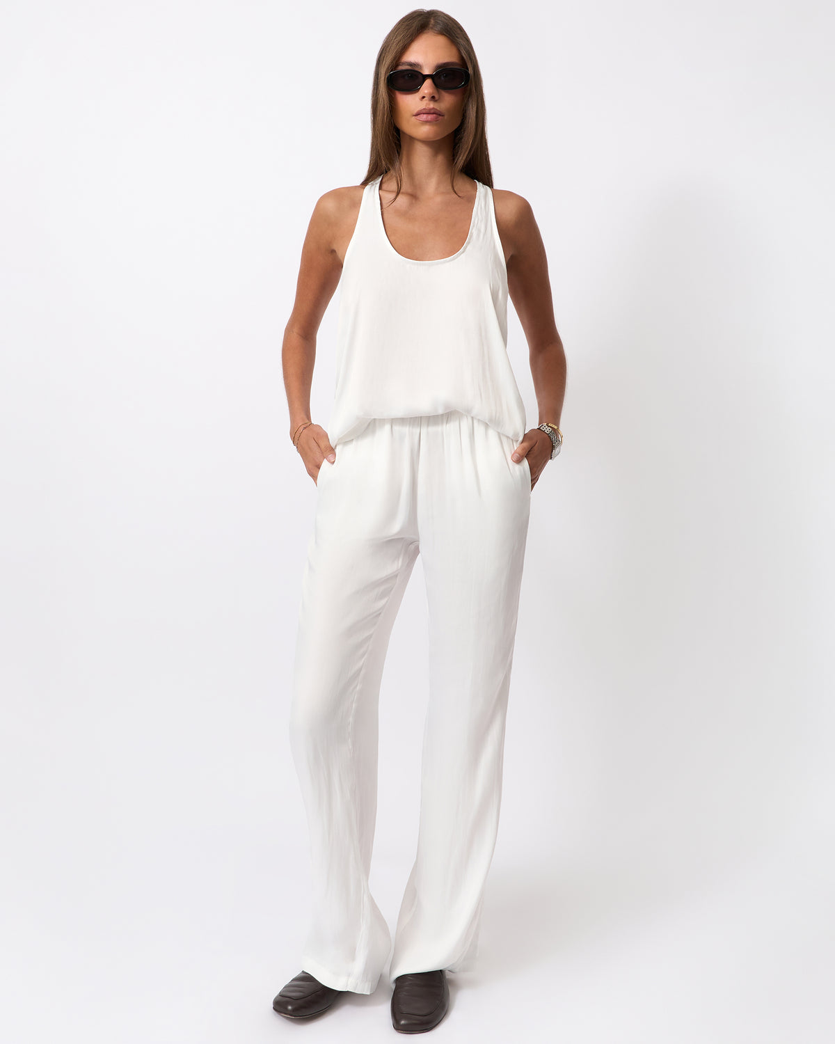 [White] - Model