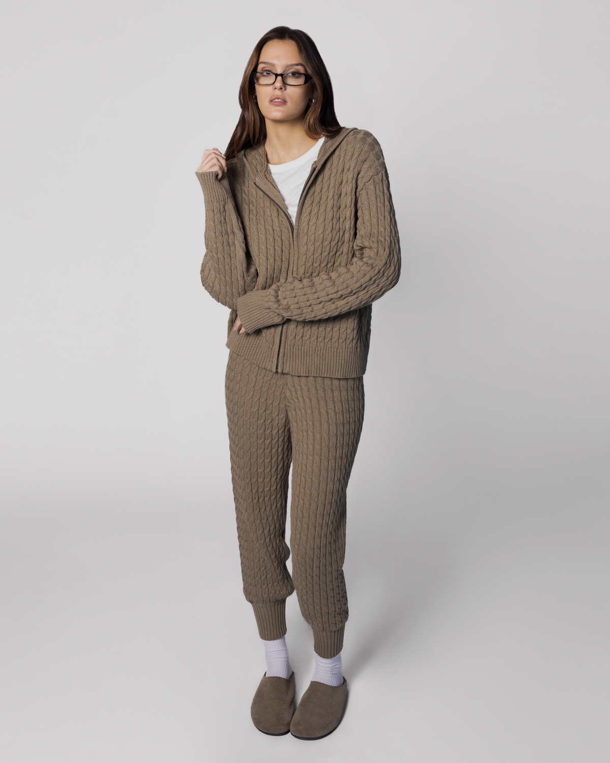 [Urban Khaki] - Model