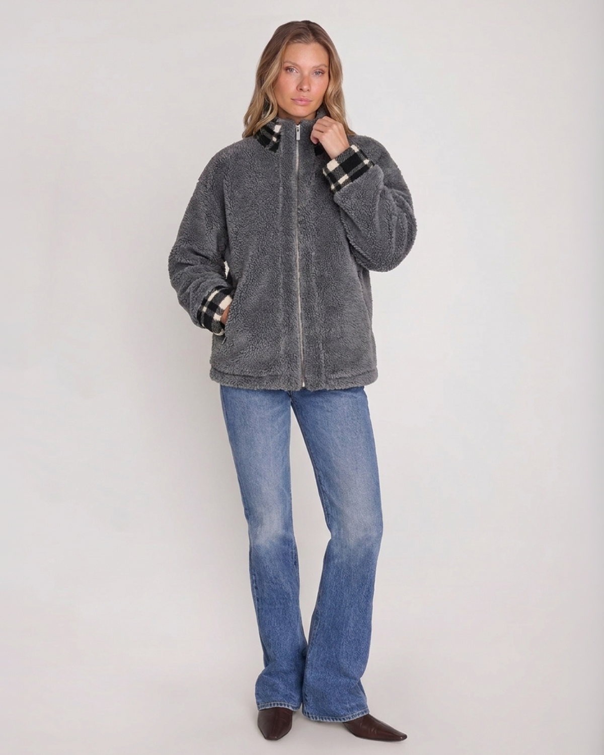 [Charcoal Grey Multi] - Model